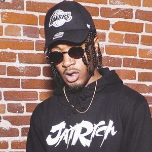 Meet your Posher, Jairich